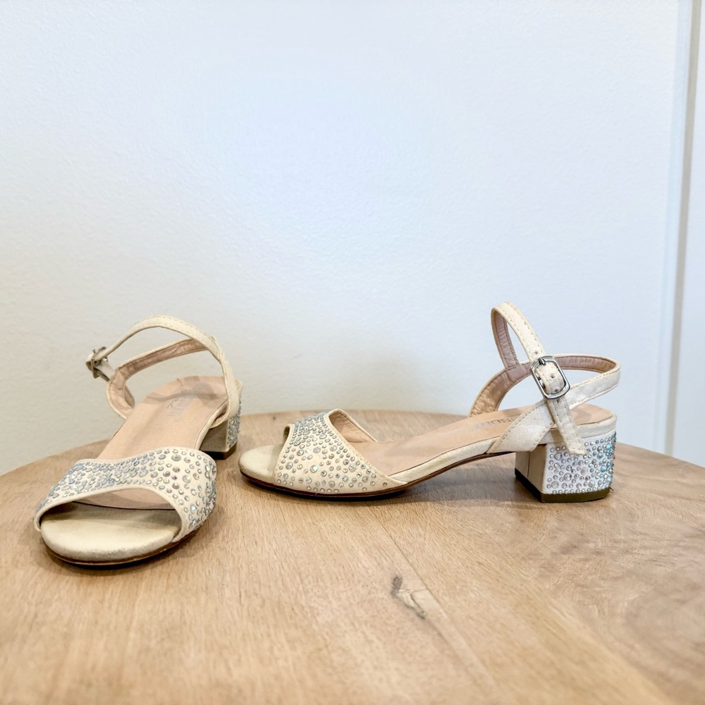 De Blossom Girl Crystal Rhinestone Open Toe Sandal Size 1Y